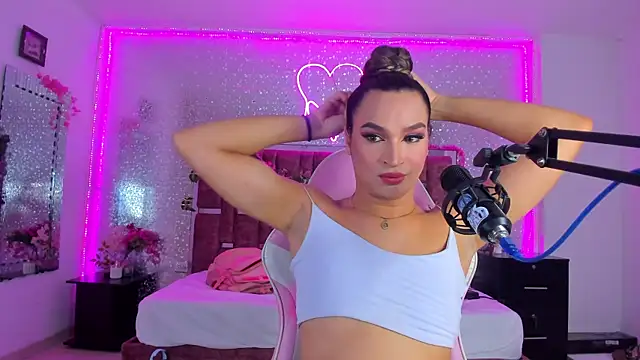 KylieVictoria online show from March 12, 2025, 4:51 am