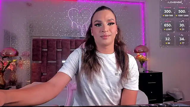 KylieVictoria online show from September 26, 2025, 4:27 am