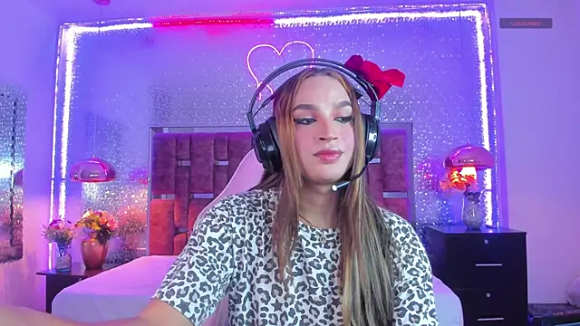 KylieVictoria online show from December 3, 2025, 4:09 am