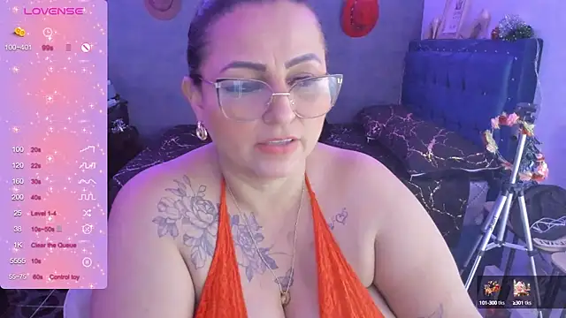 Ivonnee   online show from December 22, 2024, 11:33 am