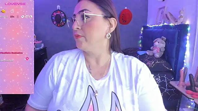 Ivonnee   online show from January 12, 2025, 2:35 am