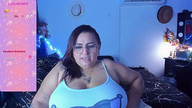 Ivonnee   online show from January 18, 2025, 5:31 am