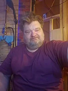 alienbunny online show from March 11, 2025, 5:02 pm