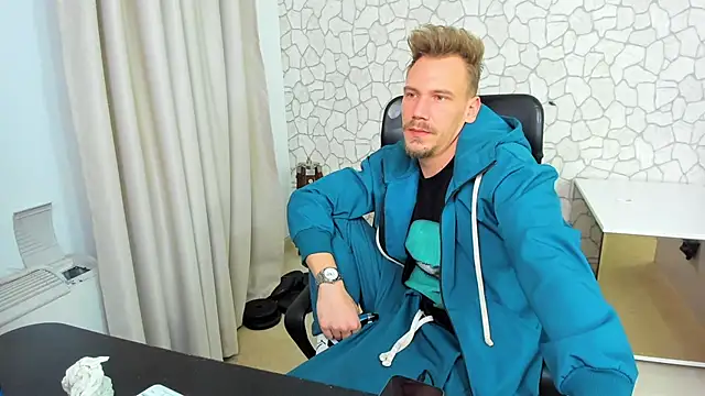 MateoBenjaminX online show from January 30, 2025, 8:21 pm