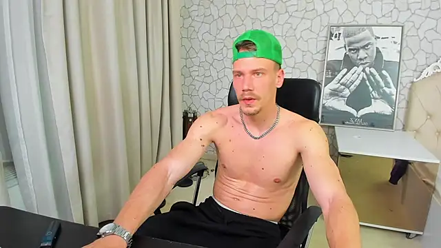 MateoBenjaminX online show from March 11, 2025, 5:46 pm