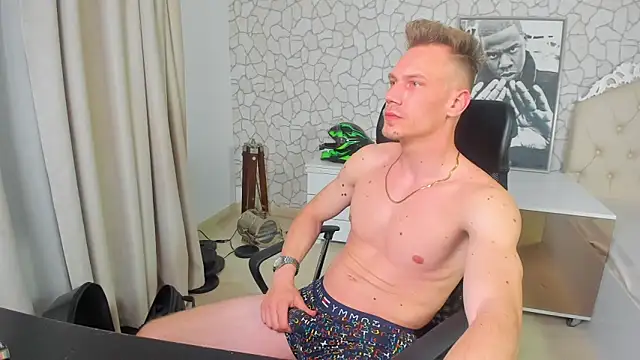 MateoBenjaminX online show from March 12, 2025, 5:38 pm