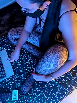 Lina lolo online show from September 8, 2025, 8:30 pm