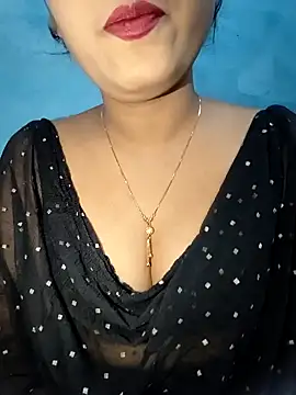 Shanaya Hotty online show from December 4, 2024, 4:49 pm