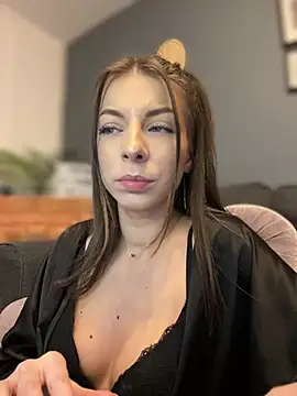 Snapshot of Mia_Ethan chatting on January 26, 2025, 2:30 pm Mia Ethan online show from January 26, 2025, 2:30 pm