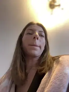 Snapshot of Mia_Ethan chatting on January 28, 2025, 11:49 am Mia Ethan online show from January 28, 2025, 11:49 am