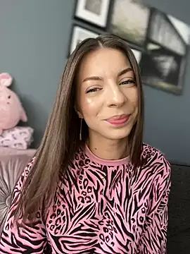 Snapshot of Mia_Ethan chatting on February 25, 2025, 8:14 am Mia Ethan online show from February 25, 2025, 8:14 am