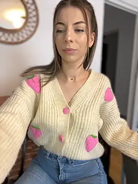 Snapshot of Mia_Ethan chatting on October 2, 2025, 7:26 am Mia Ethan online show from October 2, 2025, 7:26 am