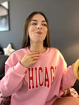 Snapshot of Mia_Ethan chatting on November 25, 2025, 8:14 am Mia Ethan online show from November 25, 2025, 8:14 am