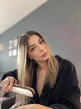 Mia Ethan online show from April 4, 2026, 5:38 am