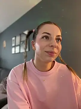 Mia Ethan online show from July 22, 2026, 9:12 am
