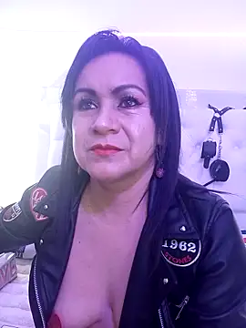 jescaoporto4 online show from September 20, 2025, 2:07 pm