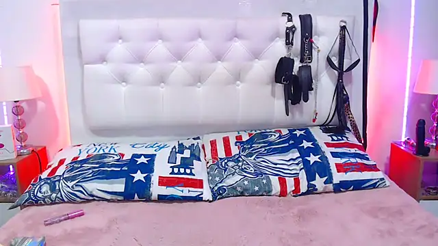 jescaoporto4 online show from January 6, 2026, 6:44 pm