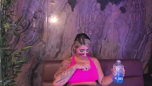 Alahia Dangelo online show from November 7, 2025, 5:35 pm