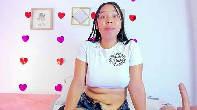 EmmaRogers online show from March 19, 2025, 6:55 pm