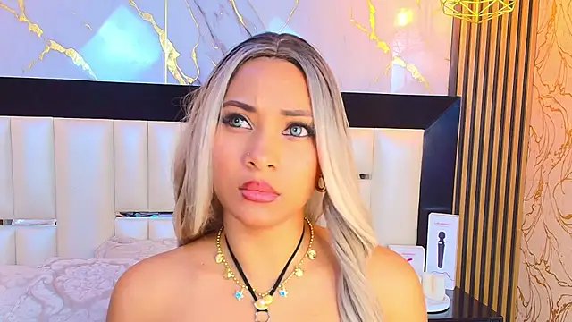 SofiaLaurents online show from October 4, 2025, 1:09 pm