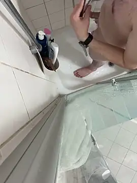 kareem0010 online show from February 11, 2025, 7:05 pm