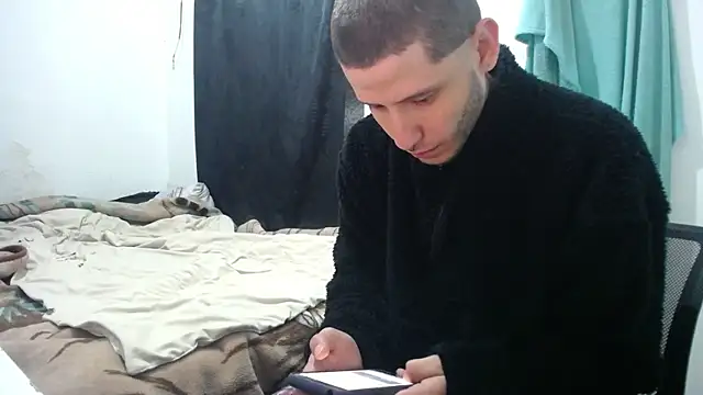 esjrobles online show from September 15, 2025, 12:38 pm