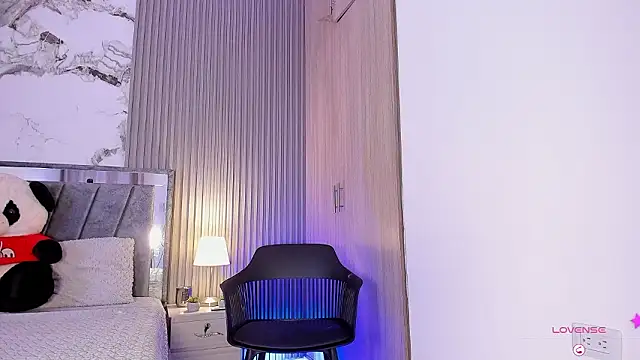 Pink Jazmin online show from February 10, 2026, 12:15 am