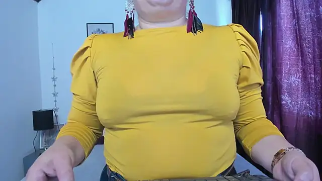 Snapshot of MonyCassius chatting on June 2, 2026, 12:29 pm MonyCassius online show from June 2, 2026, 12:29 pm