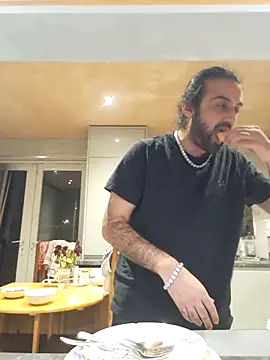 rampartzz online show from March 6, 2025, 3:24 am