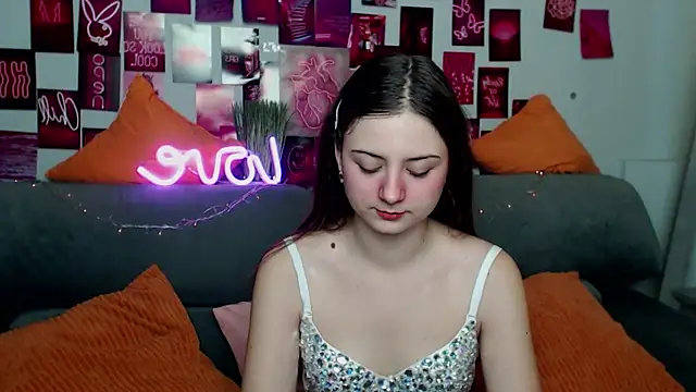 MilanaRoza online show from November 2, 2025, 6:05 am