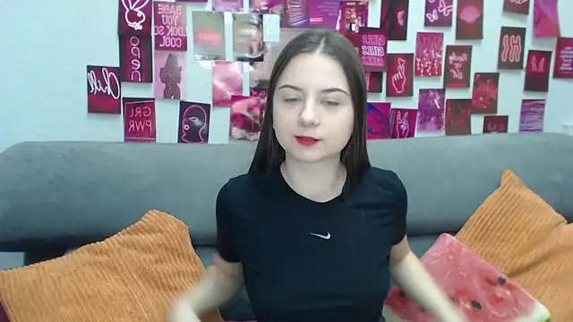 MilanaRoza online show from March 27, 2026, 5:46 am