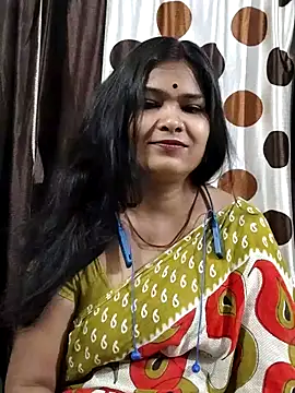 yoursweety09 online show from April 19, 2026, 12:11 am