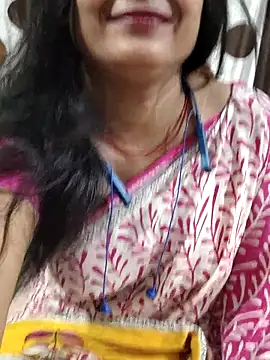 yoursweety09 online show from April 20, 2026, 12:02 am