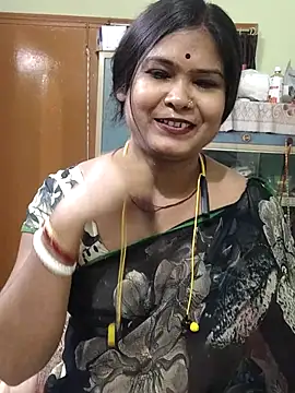 yoursweety09 online show from May 13, 2026, 2:03 pm