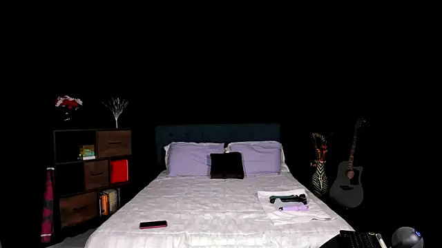 NinaRiveraXO online show from September 24, 2025, 2:04 am