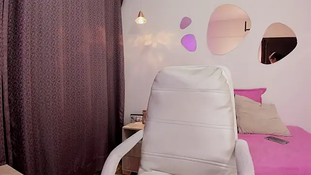 Vioolletta online show from September 17, 2025, 6:53 pm