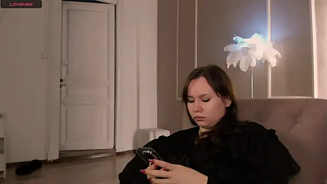 Alisia Mars online show from October 9, 2025, 6:00 am