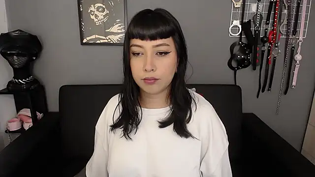 Carla Phoenix online show from February 3, 2026, 5:40 pm