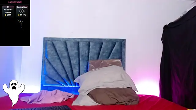 aliciarobinsXXX online show from October 9, 2025, 8:29 pm