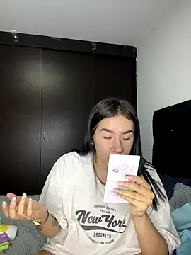 Im Valen Cute online show from December 3, 2024, 12:13 am