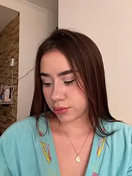 Im Valen Cute online show from October 1, 2025, 8:15 pm