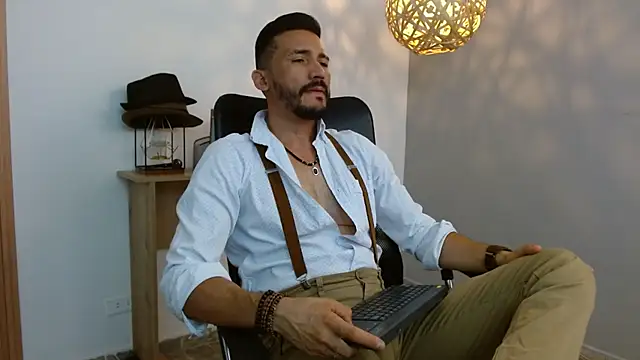 Reiko 85  online show from February 14, 2025, 7:02 pm