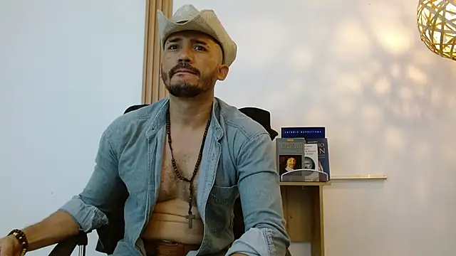 Reiko 85  online show from November 21, 2025, 2:49 pm