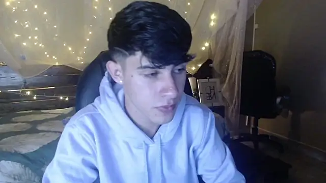 Dyla n18 online show from January 27, 2025, 11:33 pm