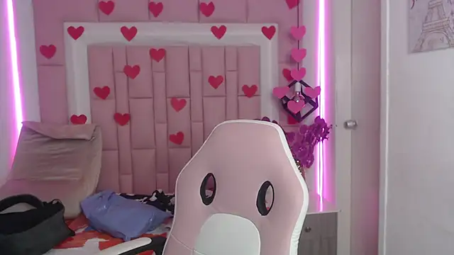 Dyla n18 online show from February 15, 2025, 11:14 pm