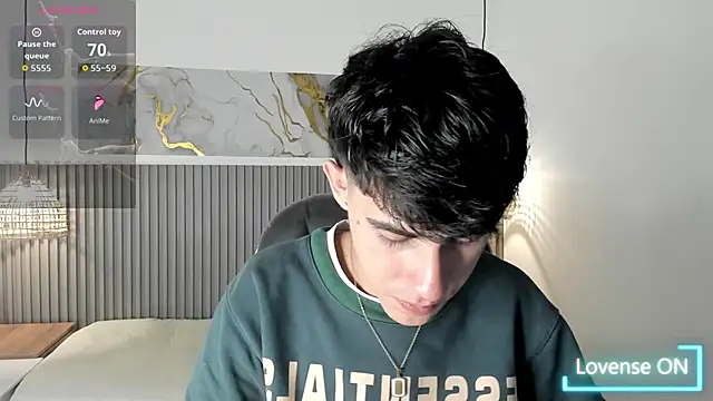 Dyla n18 online show from April 10, 2026, 8:46 pm