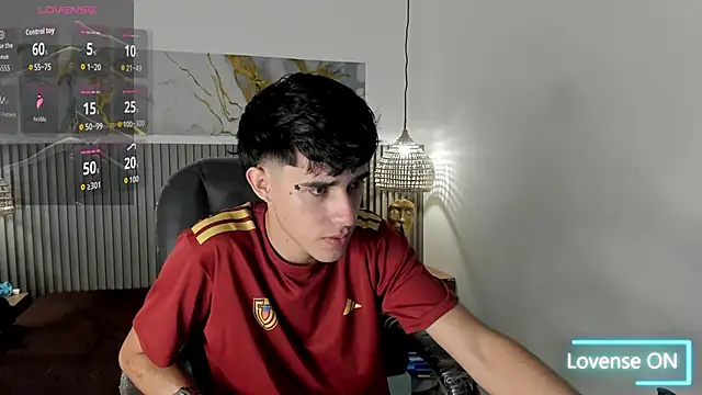 Dyla n18 online show from April 22, 2026, 9:38 pm