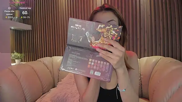 Snapshot of Antonella_Torres2 chatting on September 10, 2025, 3:28 am Antonella Torres2 online show from September 10, 2025, 3:28 am