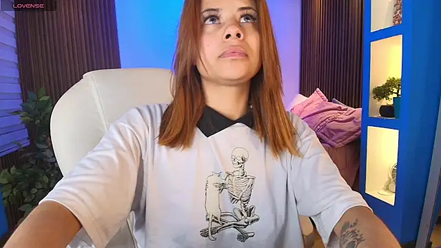 Snapshot of Antonella_Torres2 chatting on October 3, 2025, 3:25 am Antonella Torres2 online show from October 3, 2025, 3:25 am