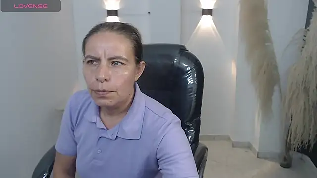 Milf karlye online show from December 19, 2025, 1:34 am